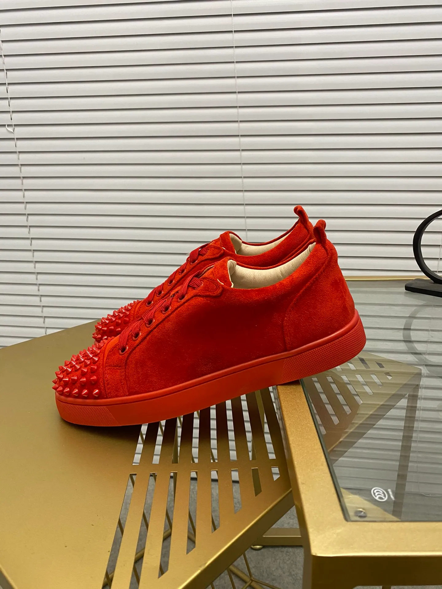 Ex-factory price 420. christian louboutin (CL red sole shoes) counter nail series, high-top casual sneakers for couples 📢 📢 📢 Exclusive hot style release 🎈🎈💪 Movable latex feet 👻 Finished outsole stitching line [satisfied] 😝Female 35-40# Male 38#-46, global supply😝 [Top version]: Original imported cowhide upper, top original leather lining, original molded TPU outsole, original 1:1 detail processing, original shoe last, large quantities in stock, rest assured as shown above